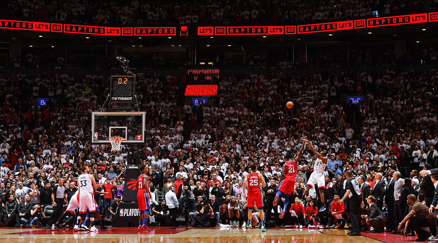 Kawhi Leonard Buzzer Beater During Toronto Raptors Playoff Game HD wallpaper