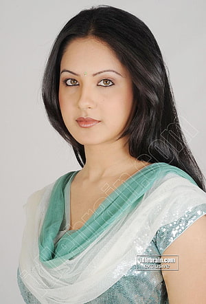 Pooja Bose Portrait in Mint Green Saree with White Sequined Blouse HD phone wallpaper