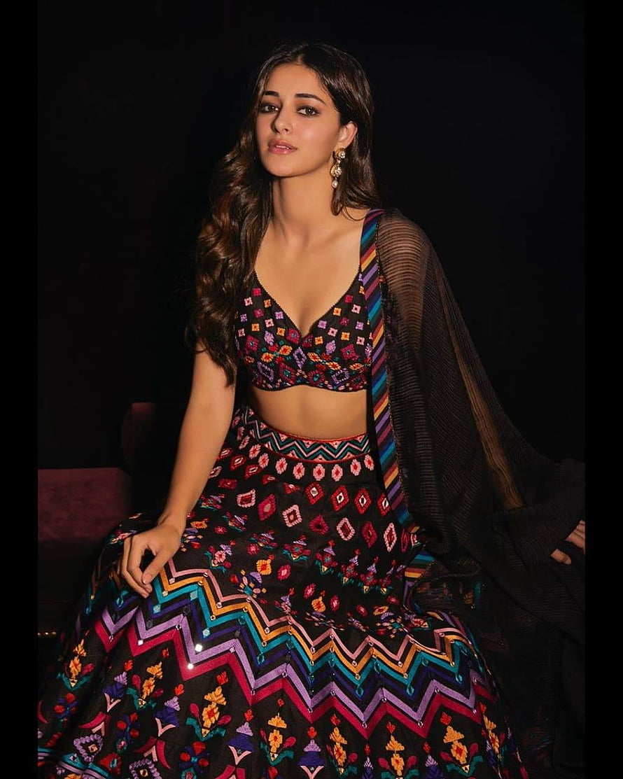 Ananya Pandey in Embroidered Black Lehen Choli with Colorful Zigzag Patterns HD phone wallpaper