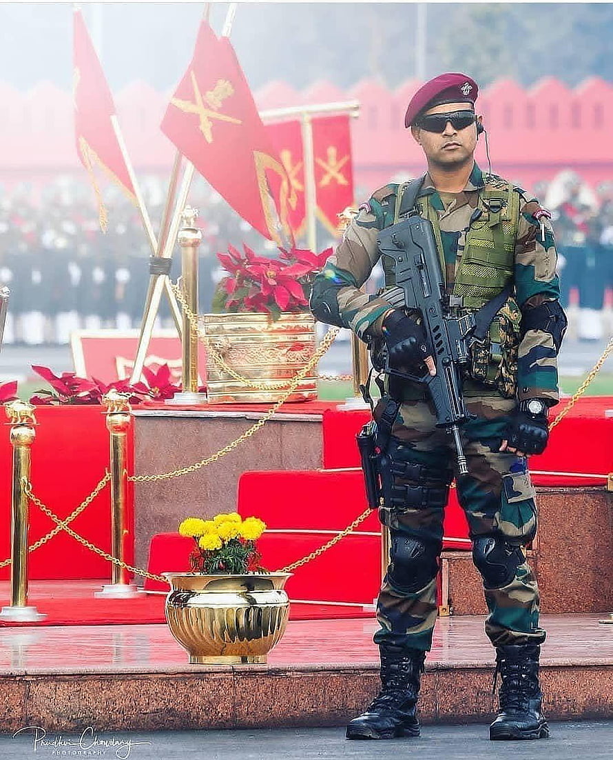 Indian Para Commando Soldier Standing Guard at Republic Day Ceremony HD phone wallpaper