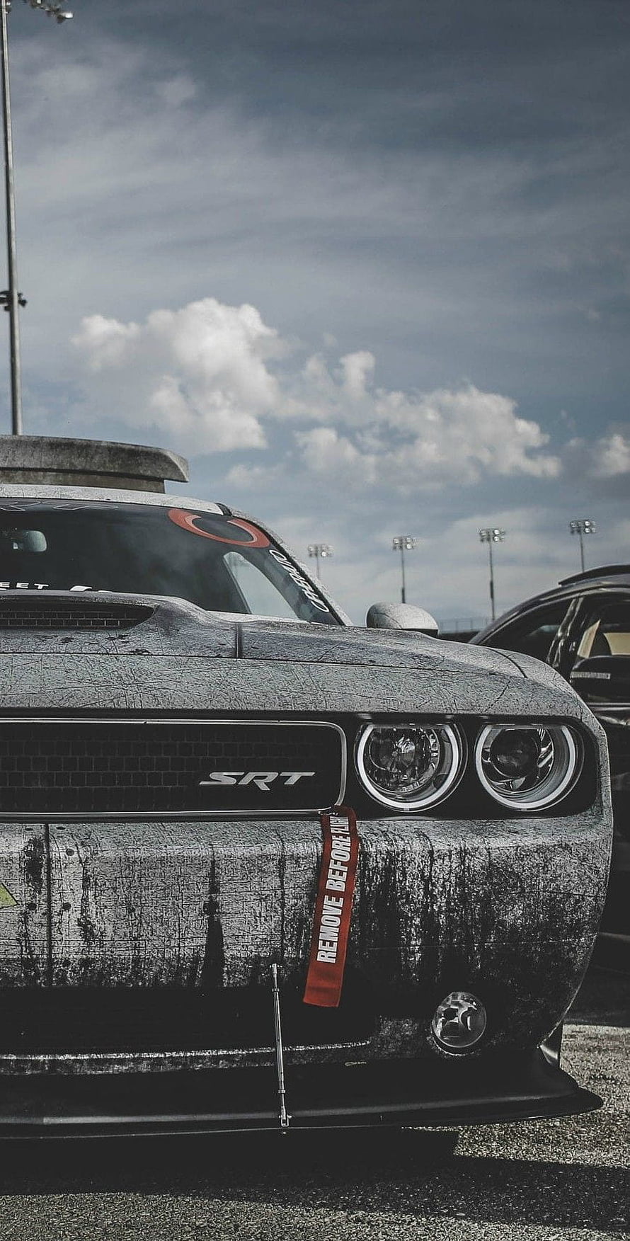 Dodge Challenger SRT Front Grille Close-Up with Distressed Matte Finish HD phone wallpaper