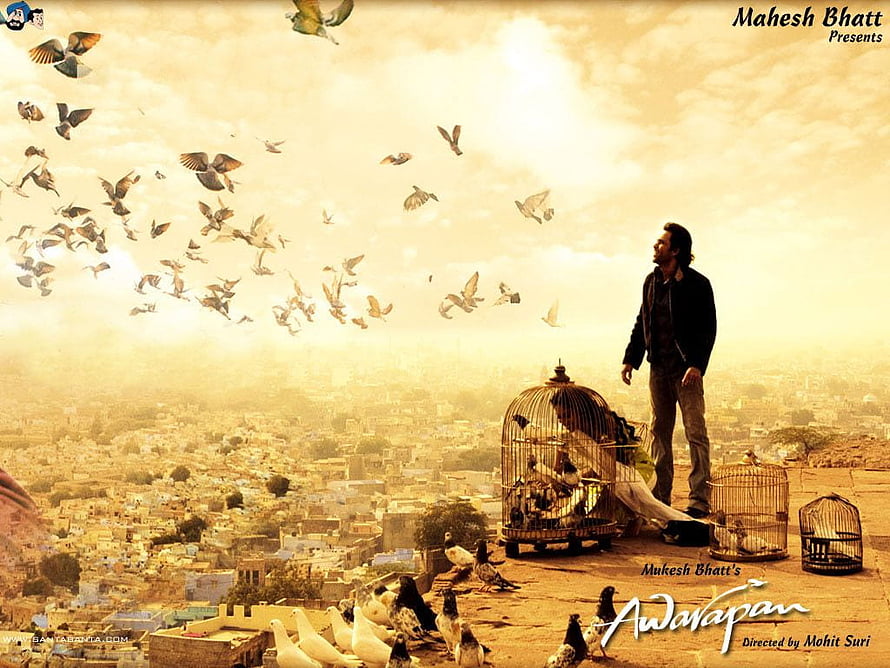 Awarapan Movie Poster Featuring Man Releasing Pigeons Over City Skyline HD wallpaper