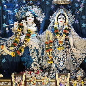 Sammohini Dasi and Radha Krishna Deities at Vrindavan Chandrodaya Mandir HD phone wallpaper