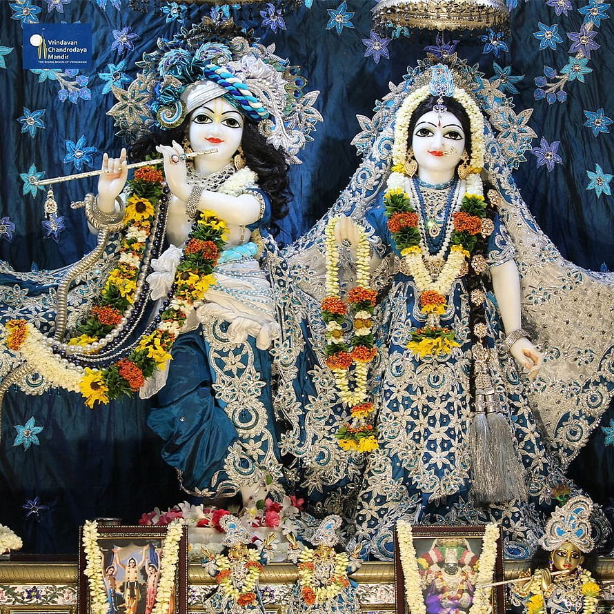 Sammohini Dasi and Radha Krishna Deities at Vrindavan Chandrodaya Mandir HD phone wallpaper