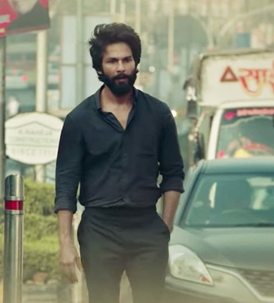 Shahid Kapoor as Kabir Singh Walking Through a City Street in a Dark Shirt HD phone wallpaper