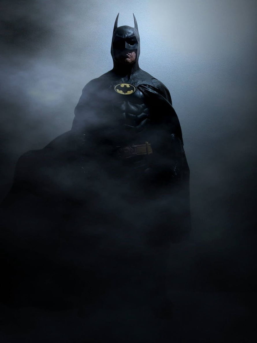 Michael Keaton Batman 1989 NECA 1/4 Scale Collectible Figure in Dramatic Fog HD phone wallpaper