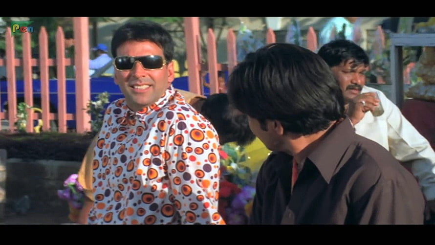 Akshay Kumar in a colorful patterned shirt and sunglasses from the movie Phir Hera Pheri HD wallpaper