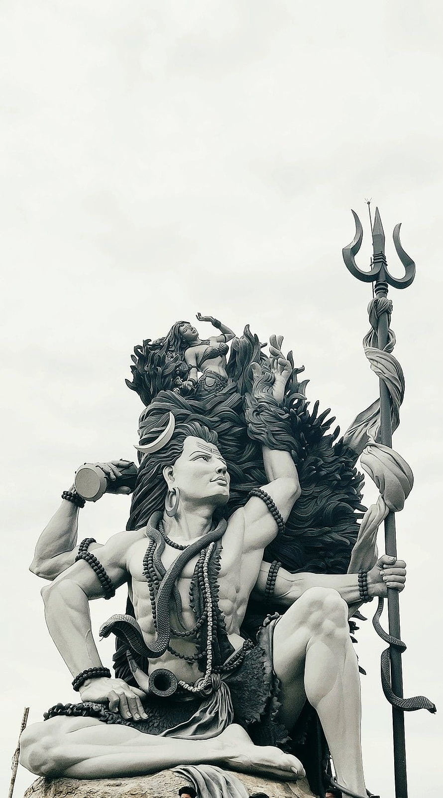 Monumental Shiva Statue at Azhimala Temple with Trishula and Damaru HD phone wallpaper