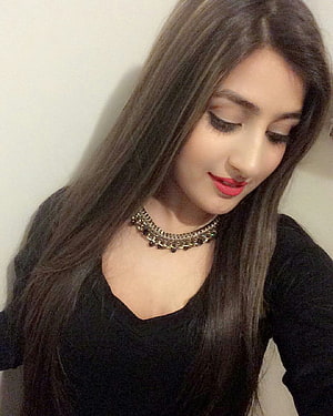 Portrait of a woman with long dark hair, red lipstick, and a beaded choker necklace, 100 Beautiful Indian Girl Pic Now HD phone wallpaper