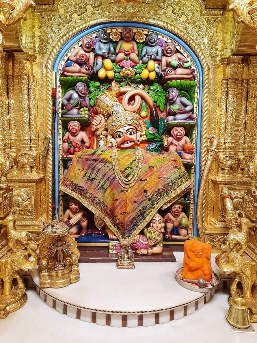 Sarangpur Hanuman Temple Deity with Golden Carved Arch and Monkey Figures HD phone wallpaper