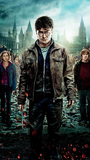 Harry Potter and the Deathly Hallows Part 2 Battle Scene with Hogwarts Castle HD phone wallpaper