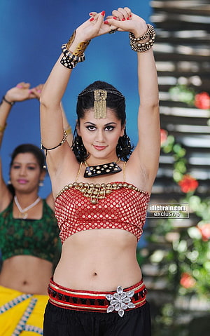Indian Classical Dancer in Traditional Red and Gold Costume with Ornate Jewelry HD phone wallpaper
