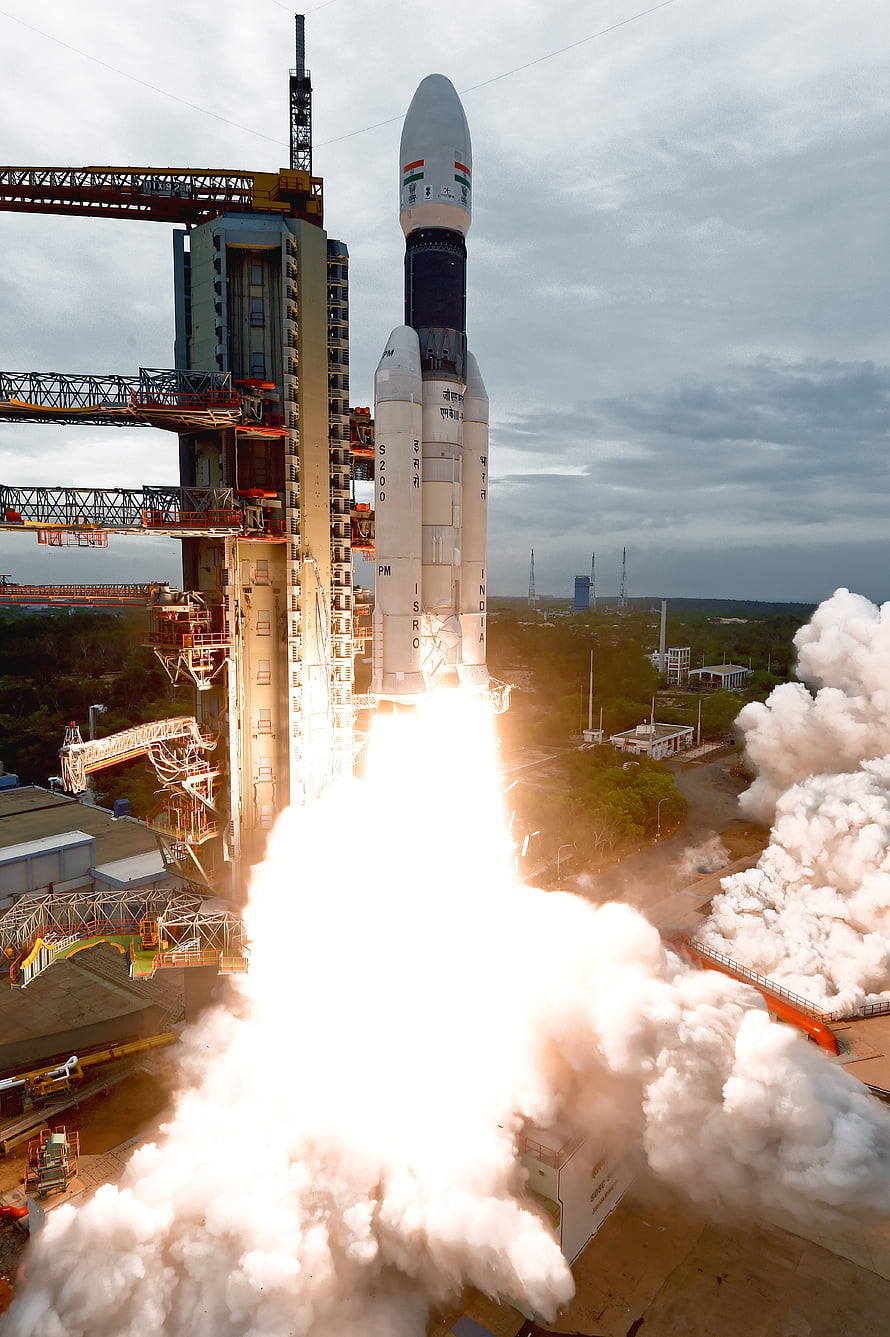 GSLV Mk III M1 Rocket Launching with Chandrayaan Mission Payload HD phone wallpaper