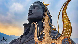 Majestic Shiva Mahadev Statue with Golden Trishul and Crescent Moon HD wallpaper