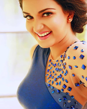 Honey Rose in Blue Saree with Crystal Embellishments HD phone wallpaper