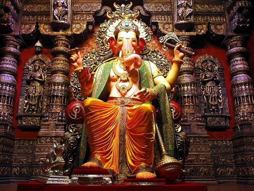 Lalbaugcha Raja Ganesha Murti in Mumbai Temple with Ornate Carvings HD wallpaper