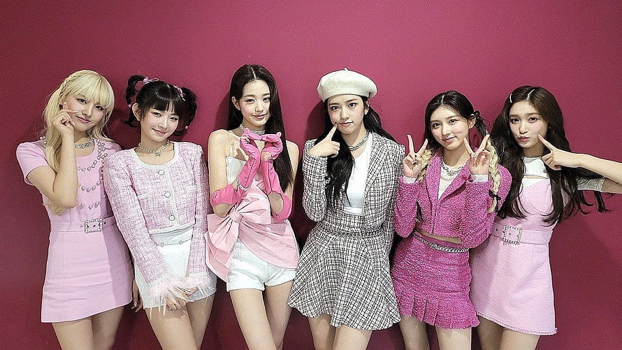 IVE K-pop Group in Coordinated Pink and Tweed Outfits Against a Magenta Backdrop HD wallpaper