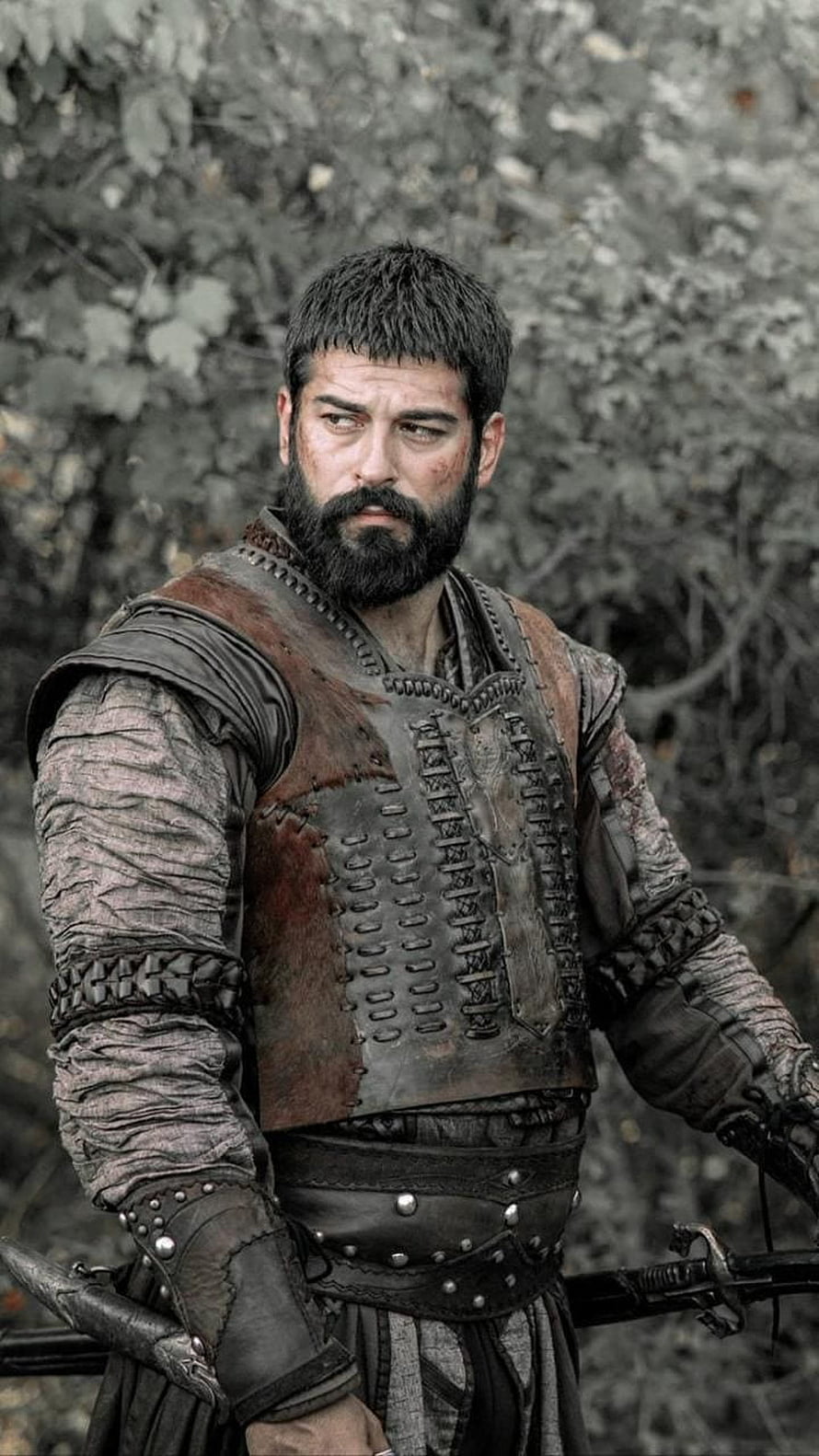 Osman Gazi in leather armor from Kurulus Osman season 3 HD phone wallpaper