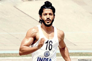 Milkha Singh Running in India Track Uniform from Bhaag Milkha Bhaag HD wallpaper