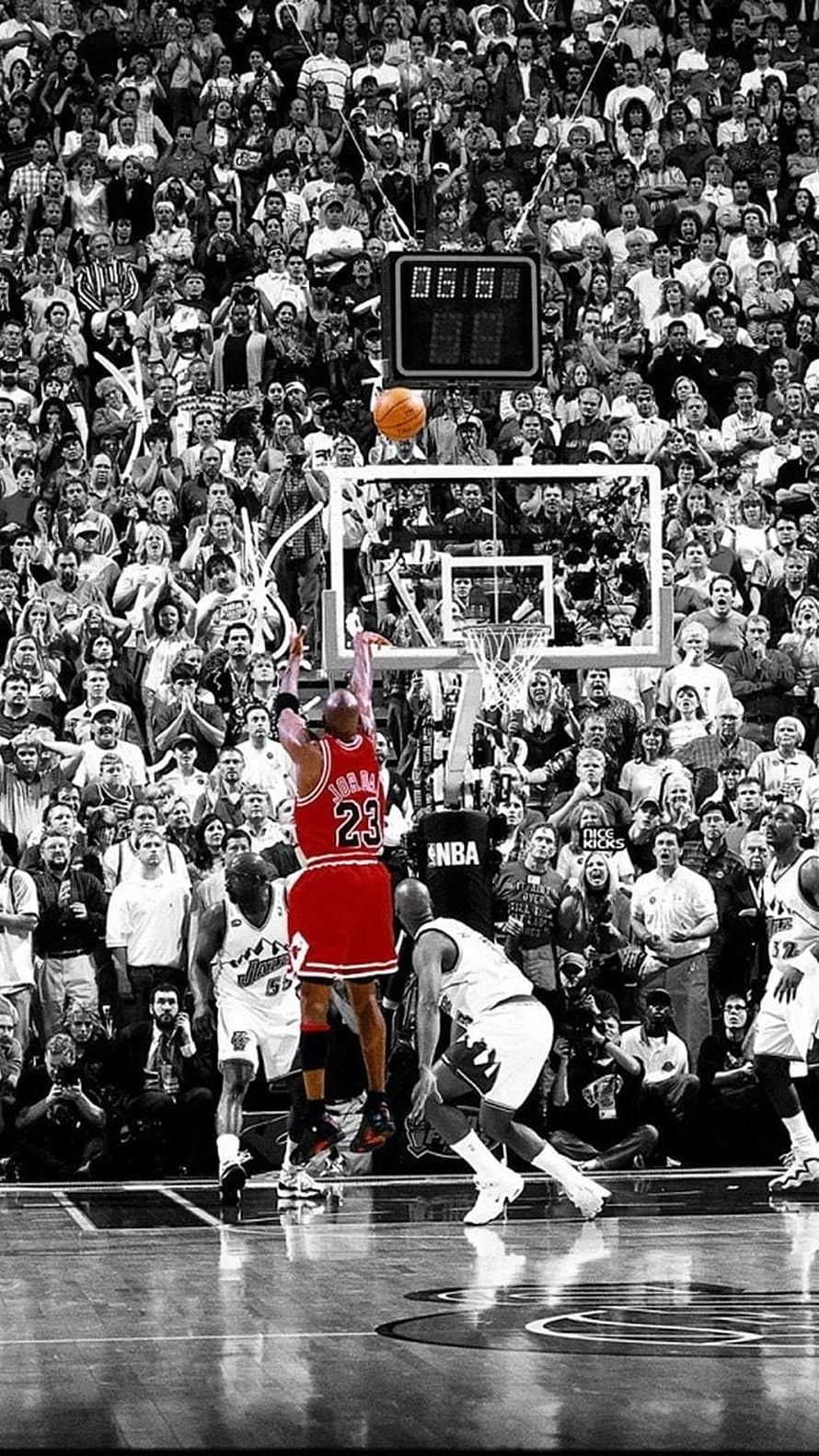 Michael Jordan Chicago Bulls #23 Jump Shot Against Denver Nuggets in Black and White HD phone wallpaper