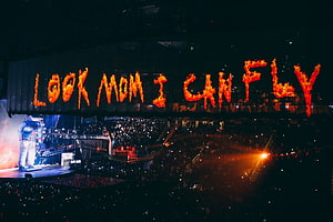 Travis Scott Astroworld Concert Stage With Burning Look Mom I Can Fly Sign HD wallpaper