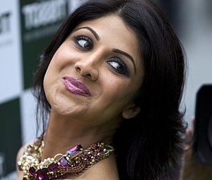 Shilpa Shetty Wearing Statement Jewel Necklace and Bold Makeup HD wallpaper