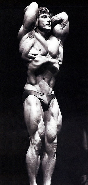 Frank Zane Classic Bodybuilding Pose in Black and White HD phone wallpaper