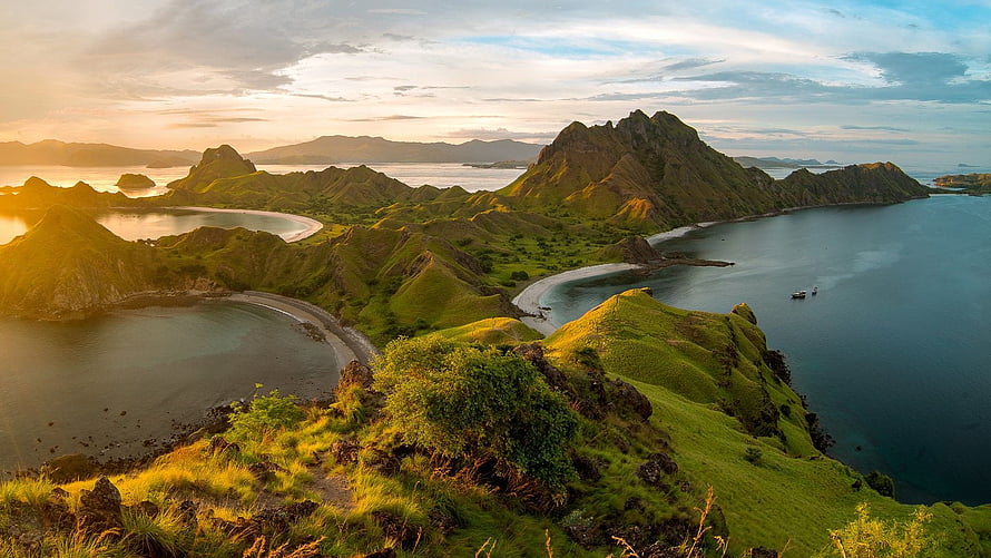 Padar Island Panorama at Golden Hour in Komodo National Park, Indonesia HD wallpaper
