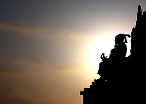 Chhatrapati Shivaji Maharaj Statue Silhouette Against Golden Sunset Sky HD wallpaper