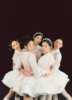 Red Velvet Feel My Rhythm Group Teaser in White and Pink Coordinated Outfits HD phone wallpaper