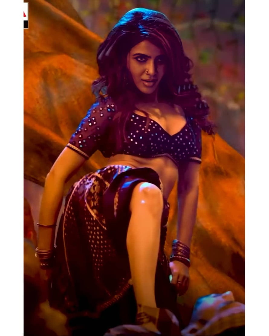 Samantha in Pushpa Item Song Dance Scene with Traditional Attire and Dramatic Lighting HD phone wallpaper