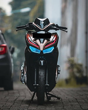 Honda Vario 150 Scooter Front View With Custom LED Headlights And Sporty Fairing HD phone wallpaper