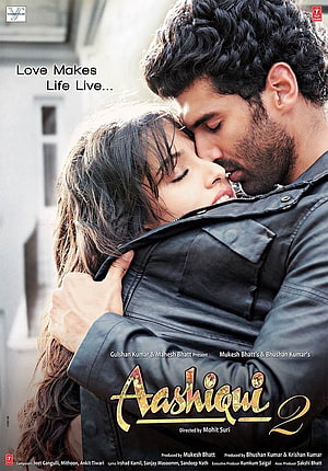Aashiqui 2 Movie Poster Featuring Romantic Embrace and Tagline HD phone wallpaper