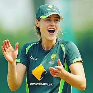 Ellyse Perry Celebrating in Cricket Australia Training Kit HD phone wallpaper