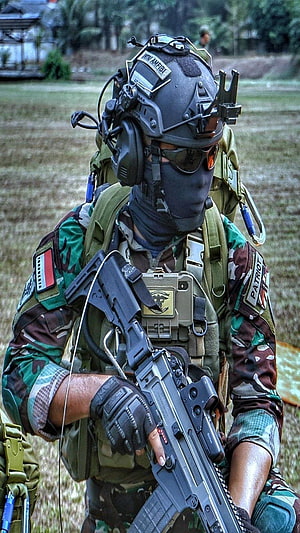 Kopassus Special Forces Soldier In Full Tactical Gear Holding Rifle HD phone wallpaper