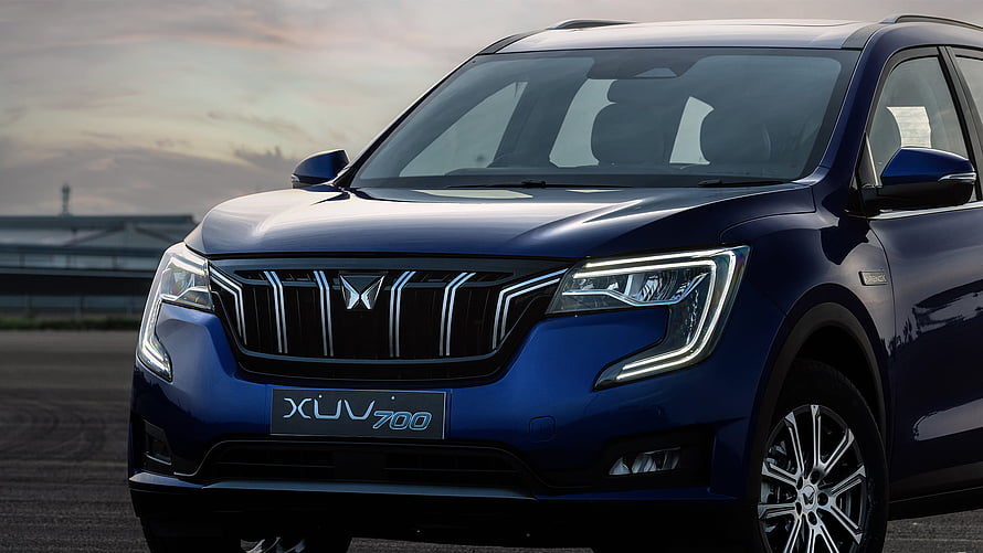 Mahindra XUV700 Front Fascia With LED Headlights And Signature Grille HD wallpaper