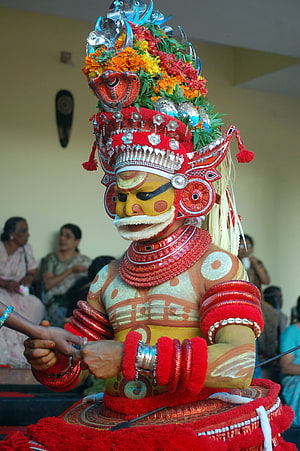Muthappan Traditional Kerala Ritual Dance Performance with Elaborate Costume and Body Paint HD phone wallpaper