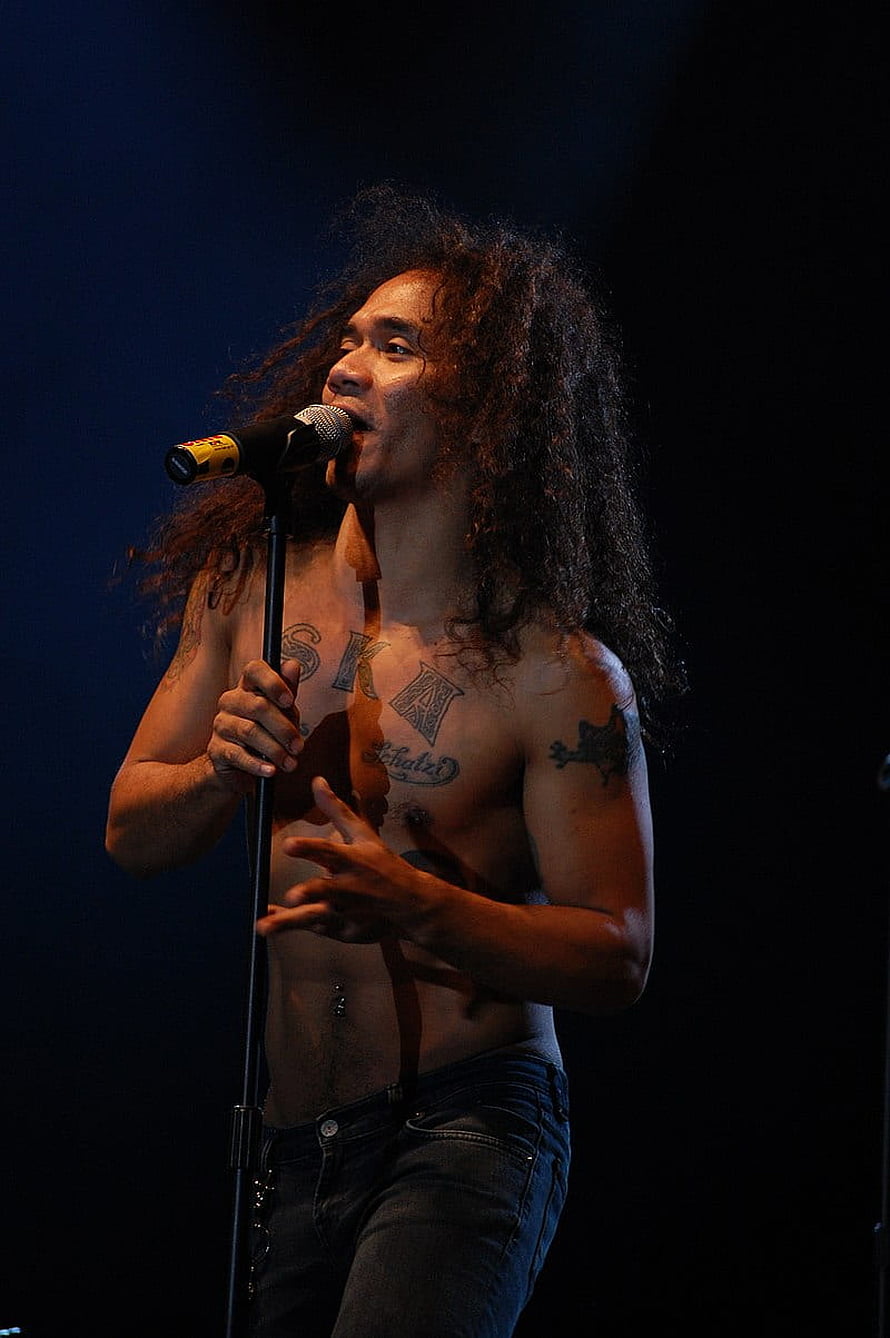 Kaka Slank performing live on stage at Java Jazz Festival HD phone wallpaper
