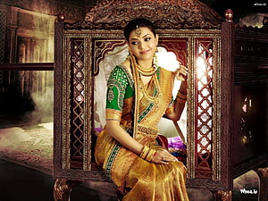 Kajal Agarwal in Traditional Green and Gold Silk Saree with Designer Jewellery HD wallpaper