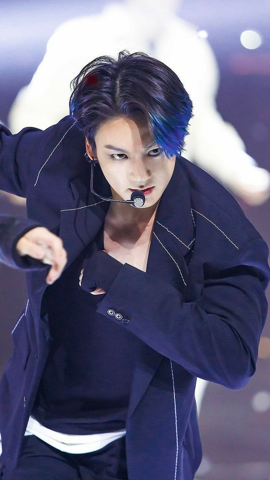 Jungkook BTS Stage Performance in Dark Suit with Blue Hair HD phone wallpaper
