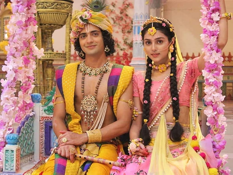 Radha Krishna Indian Mythological Drama Couple in Traditional Attire HD wallpaper