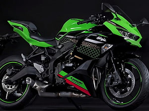 Kawasaki Ninja ZX-25R Sportbike in Green and Black Livery HD wallpaper