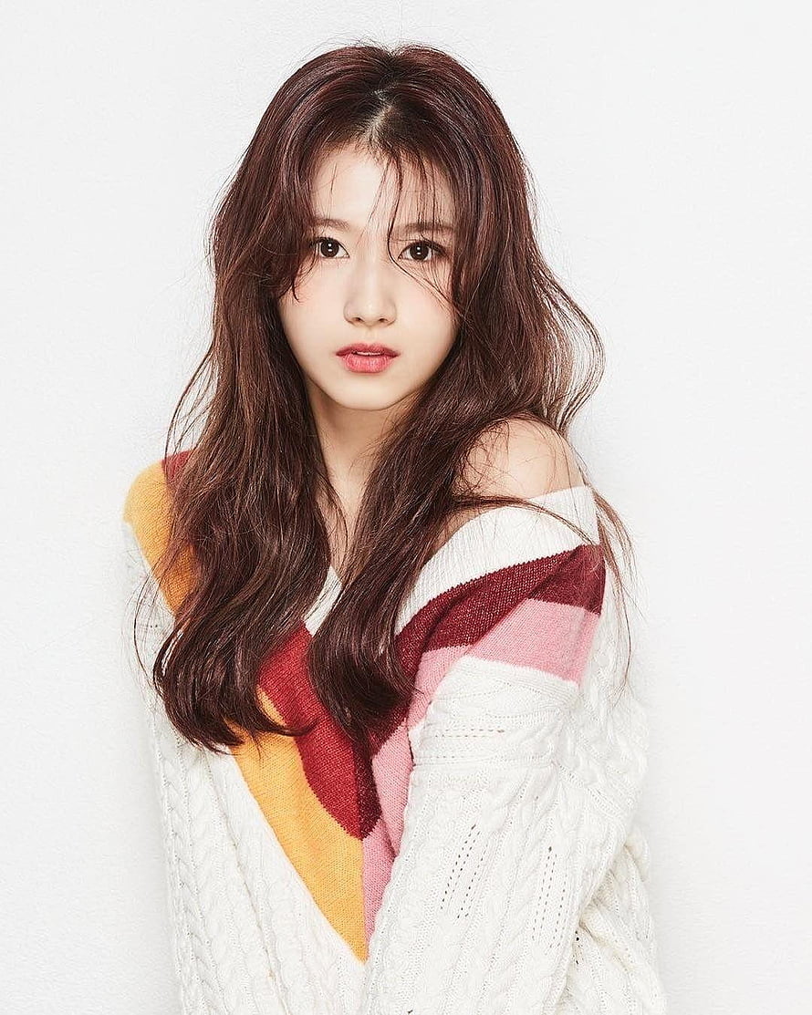 Sana Minatozaki Portrait in Colorful Off-Shoulder Knit Sweater HD phone wallpaper