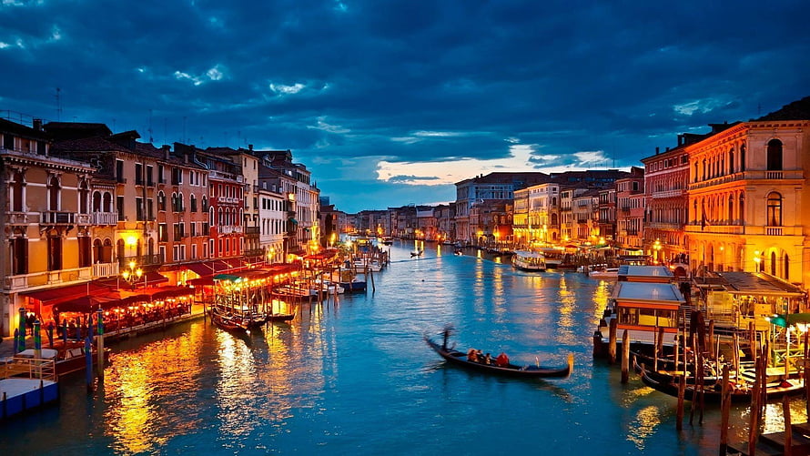 Venice Grand Canal at Dusk with Gondolas and Illuminated Historic Buildings HD wallpaper