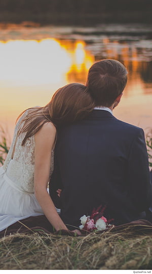 Romantic Wedding Couple Watching Sunset Over Lake HD phone wallpaper