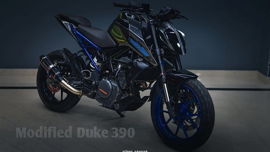 Custom KTM Duke 390 Motorcycle with Blue Accents and Matte Black Finish HD wallpaper