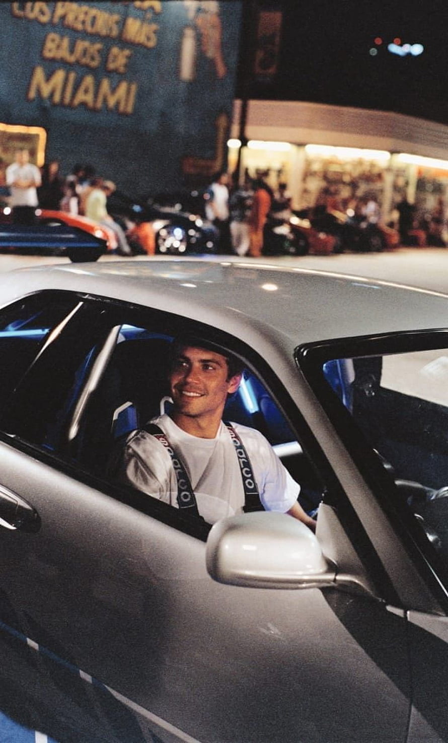 Paul Walker as Brian O'Conner in Fast and Furious Night Scene HD phone wallpaper