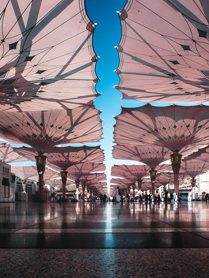 Al Masjid An Nabawi Courtyard Canopy and Reflective Floor in Medina, Saudi Arabia HD phone wallpaper