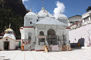 Gangotri Temple White Marble Architecture in Uttarakhand Himalayas HD wallpaper