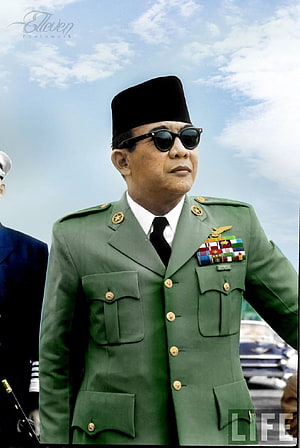 Soekarno in formal military uniform with medals and traditional cap HD phone wallpaper